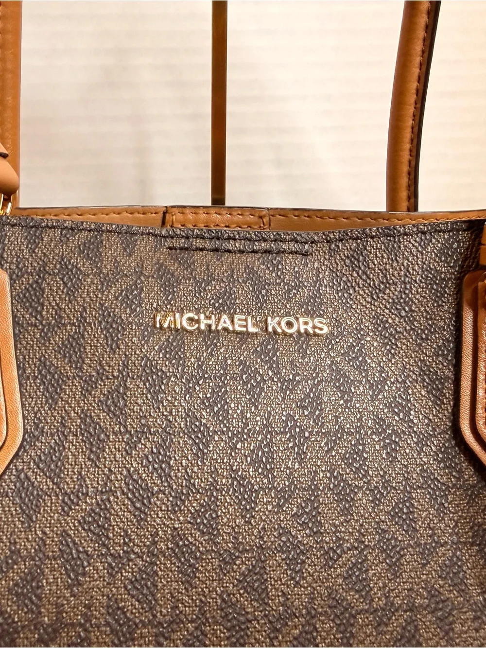 Michael Kors Mercer Gallery Satchel Brown Signature MK Logo
Crossbody Bag EUC - Picture 3 of 16